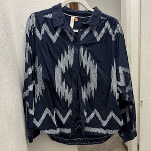 Anthropologie Pilcro Navy Blue Button-Up Shirt with Light Blue Print